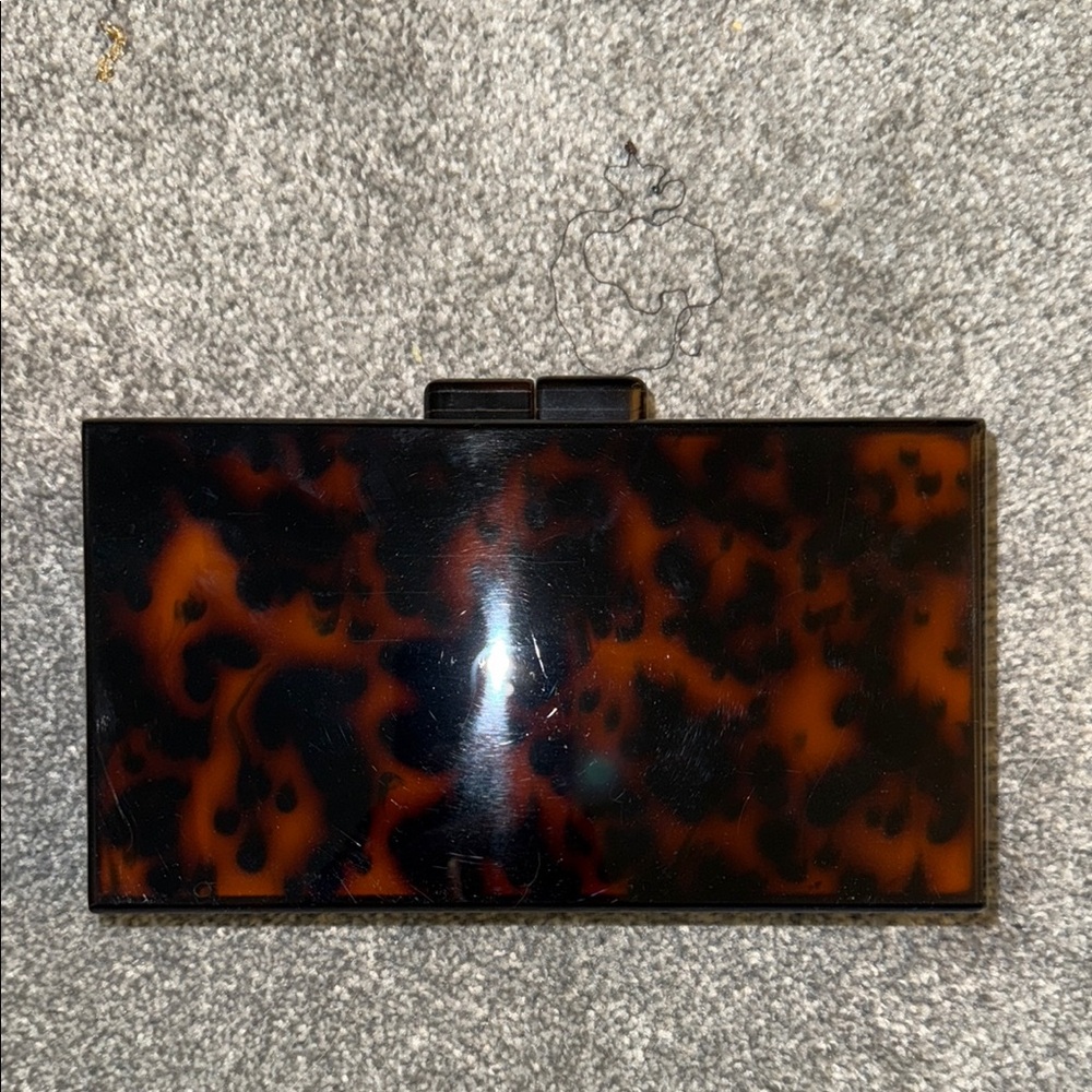 Turquoise magnetic clutch